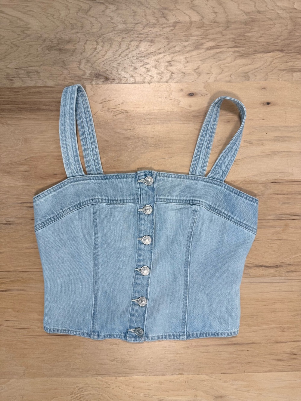 Levi’s Light Blue Denim Button-Front Fitted Crop Top